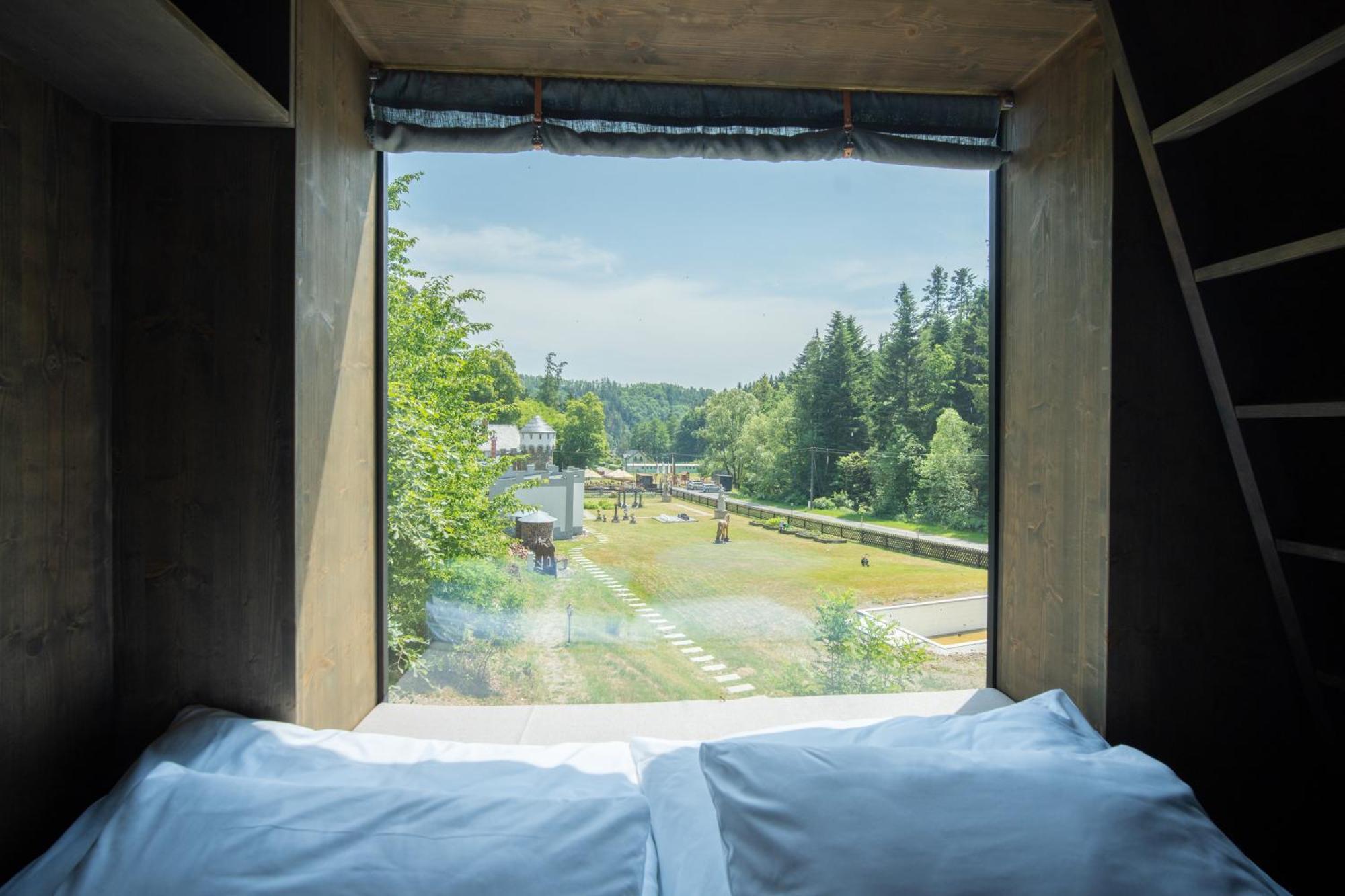 Hrad Kunzov Glamping & Spa & Restaurant Přerov Kültér fotó